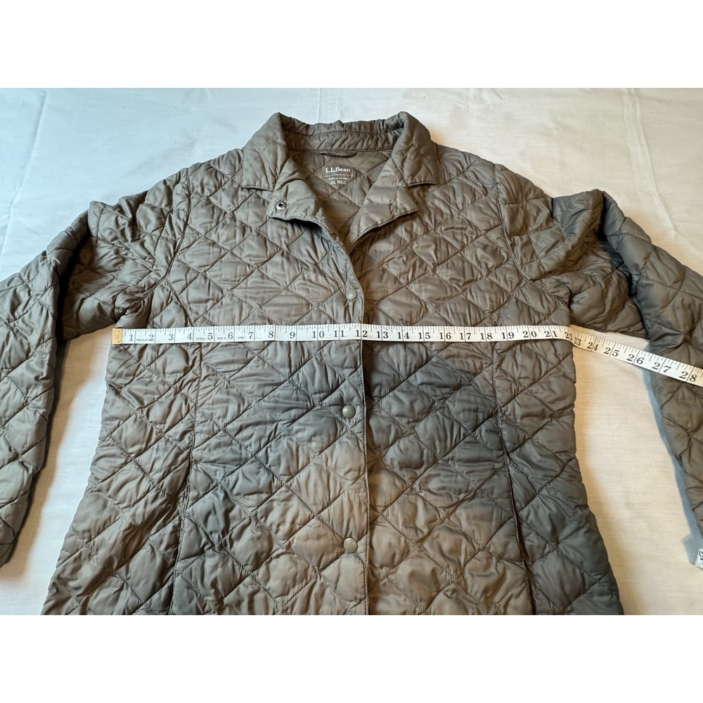 L.L. Bean Woman's Nylon Jacket Size XL Grey Packable Puffer Notes - Picture 6 of 11